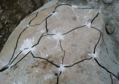Fragmentación de roca en cantera sin explosivos